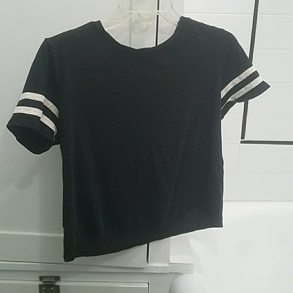 t-shirt cropped